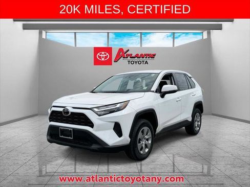 Certified 2023 Toyota RAV4 LE AWD/4WD image 4