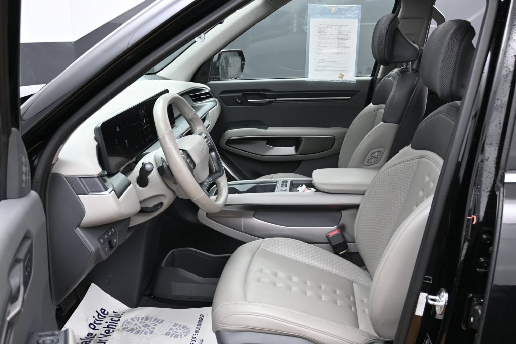 Used 2024 Kia EV9 Wind AWD/4WD image 18