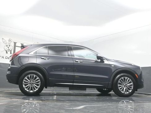 Used 2025 Cadillac XT4 Premium Luxury image 53