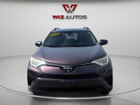 Used 2017 Toyota RAV4 LE AWD/4WD image 8