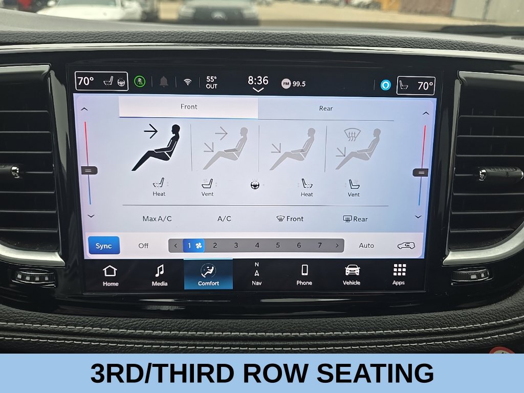 Used 2025 Chrysler Pacifica Limited FWD image 27