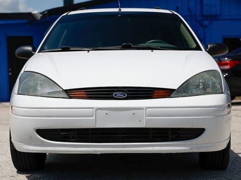 Used 2004 Ford Focus SE FWD image 10