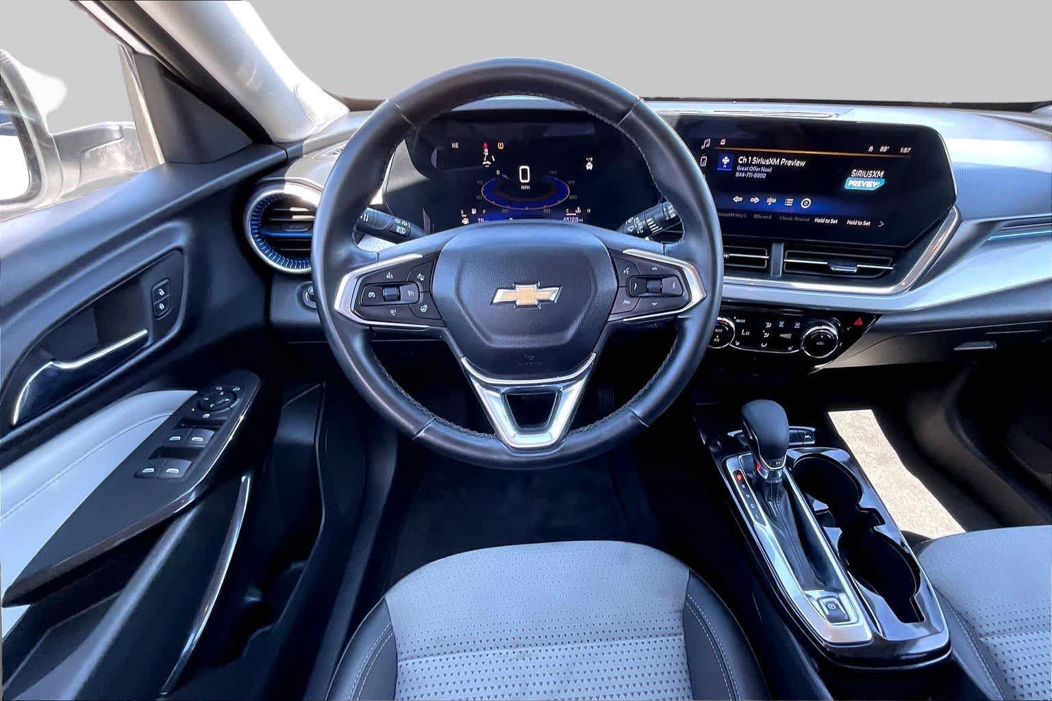 Used 2024 Chevrolet Trax LT w/ Driver Confidence Package FWD image 6