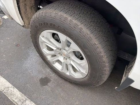 Used 2024 Chevrolet Silverado 1500 LTZ image 10