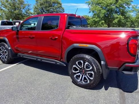 Used 2025 GMC Canyon AT4 w/ Nightfall Edition AWD/4WD image 6