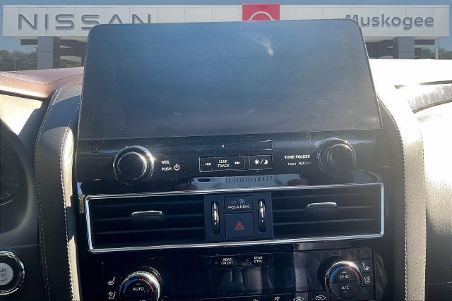 Used 2022 Nissan Armada Platinum w/ Captain's Chairs Package AWD/4WD image 9