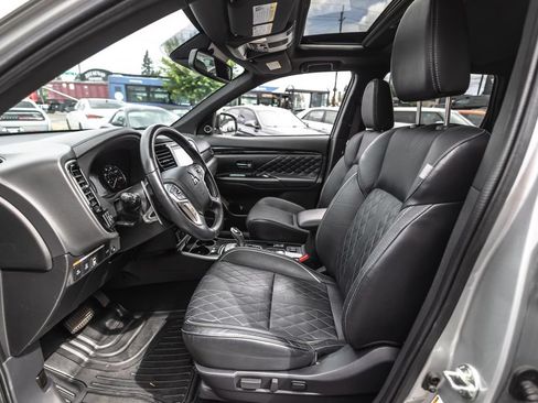 Used 2022 Mitsubishi Outlander GT AWD/4WD image 18