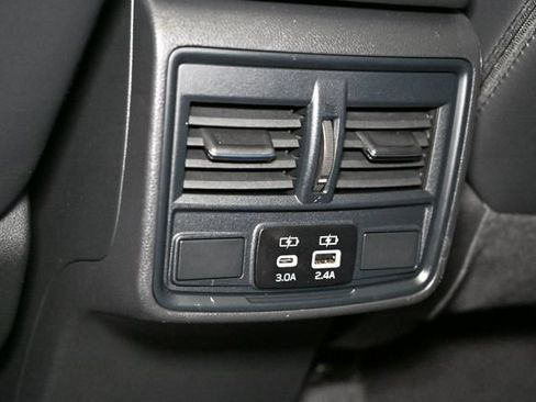 Used 2025 Subaru Forester Premium AWD/4WD image 54