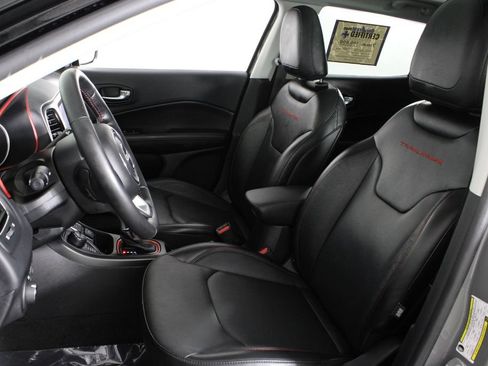 Used 2020 Jeep Compass Trailhawk w/ Leather Interior Group AWD/4WD image 19