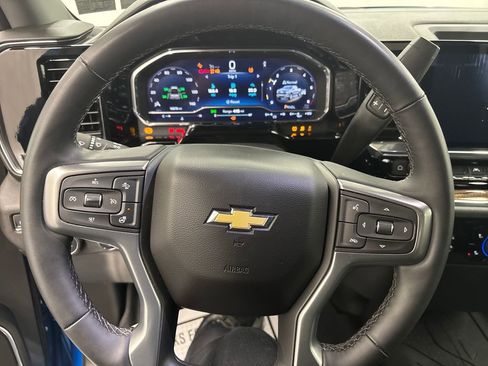 Used 2023 Chevrolet Silverado 1500 LT image 14