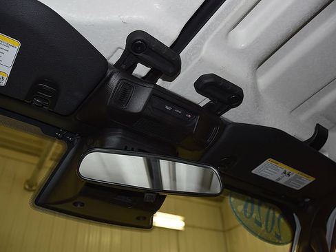 Used 2026 Jeep Wrangler Unlimited Rubicon AWD/4WD image 26