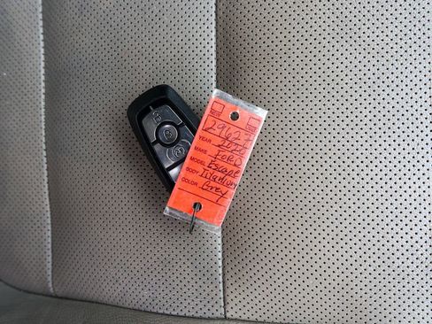 Used 2020 Ford Escape Titanium AWD/4WD image 35
