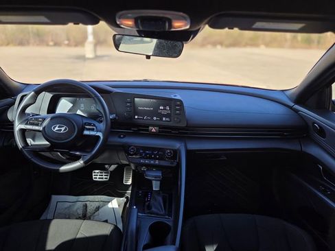Used 2025 Hyundai Elantra Sport image 20