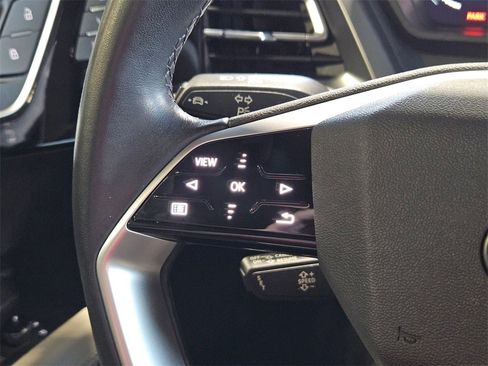 Used 2022 Audi Q4 e-tron Premium w/ Convenience Package image 18