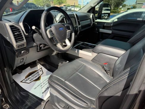 Used 2020 Ford F250 Lariat w/ Lariat Value Package AWD/4WD image 13