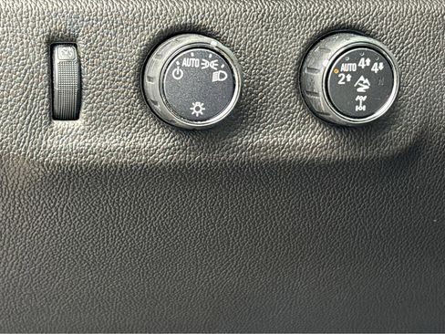 Used 2022 Chevrolet Colorado ZR2 image 12