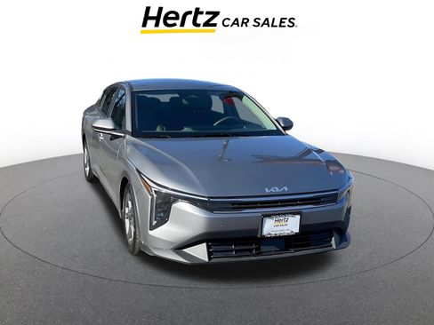 Used 2025 Kia K4 LXS image 1