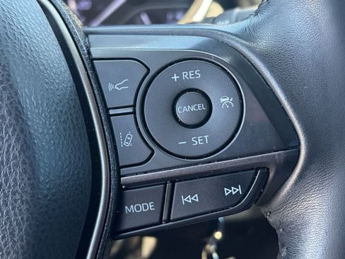 Used 2021 Toyota Camry SE w/ Carpet Mat Package (TMS) FWD image 10