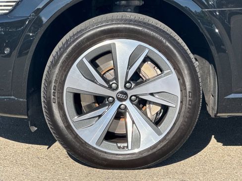 Used 2024 Audi Q8 e-tron Premium Plus w/ Premium Plus Package AWD/4WD image 26