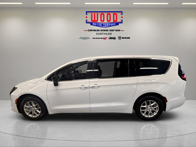 New 2027 Chrysler Pacifica Select FWD image 5