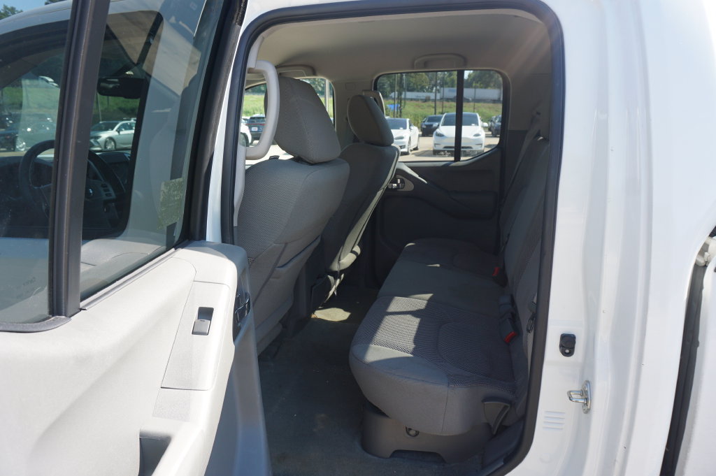 Used 2018 Nissan Frontier SV w/ Value Truck Package RWD image 13