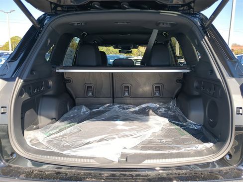 New 2025 Subaru Forester Touring image 9