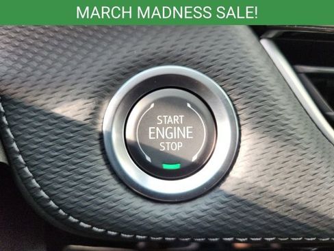 Used 2025 Chevrolet Equinox LT w/ Safety and Technology Package image 18