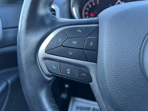 Used 2020 Jeep Grand Cherokee Altitude image 19