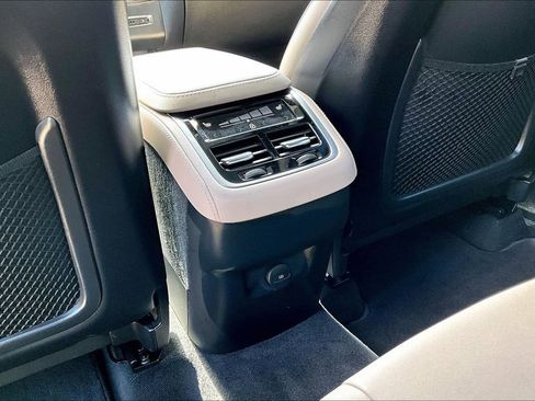 Used 2025 Volvo XC90 B5 Plus AWD/4WD image 30