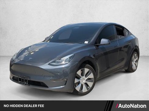 Used 2022 Tesla Model Y Long Range AWD/4WD image 1