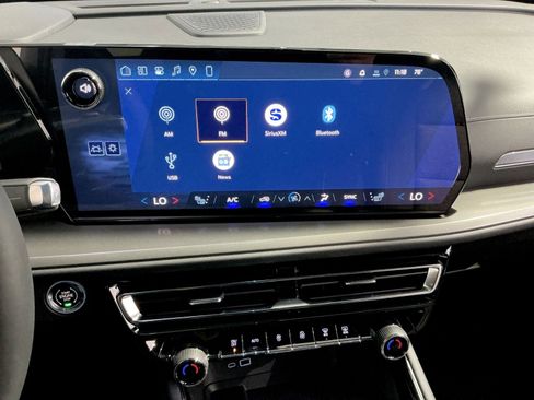 New 2026 Chevrolet Traverse LT w/ Enhanced Driving Package image 26