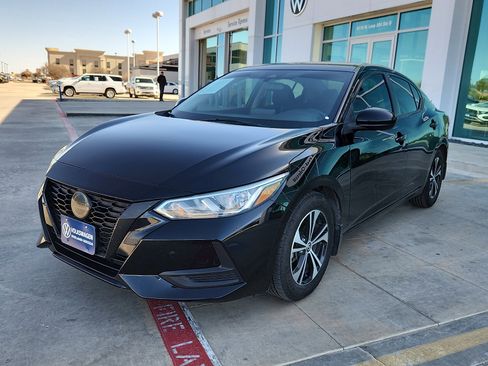 Used 2021 Nissan Sentra SV image 3