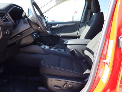 Used 2024 Ford Escape Active w/ Tech Pack #2 image 8