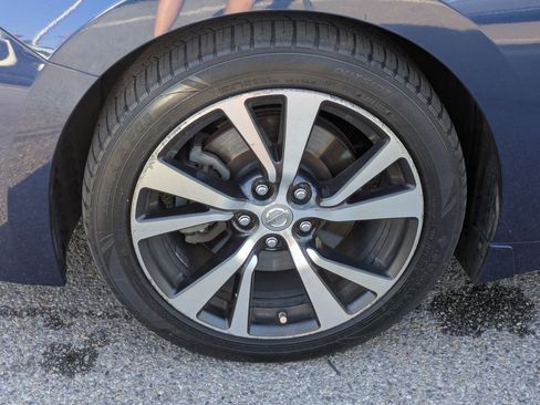 Used 2017 Nissan Maxima 3.5 SL FWD image 13