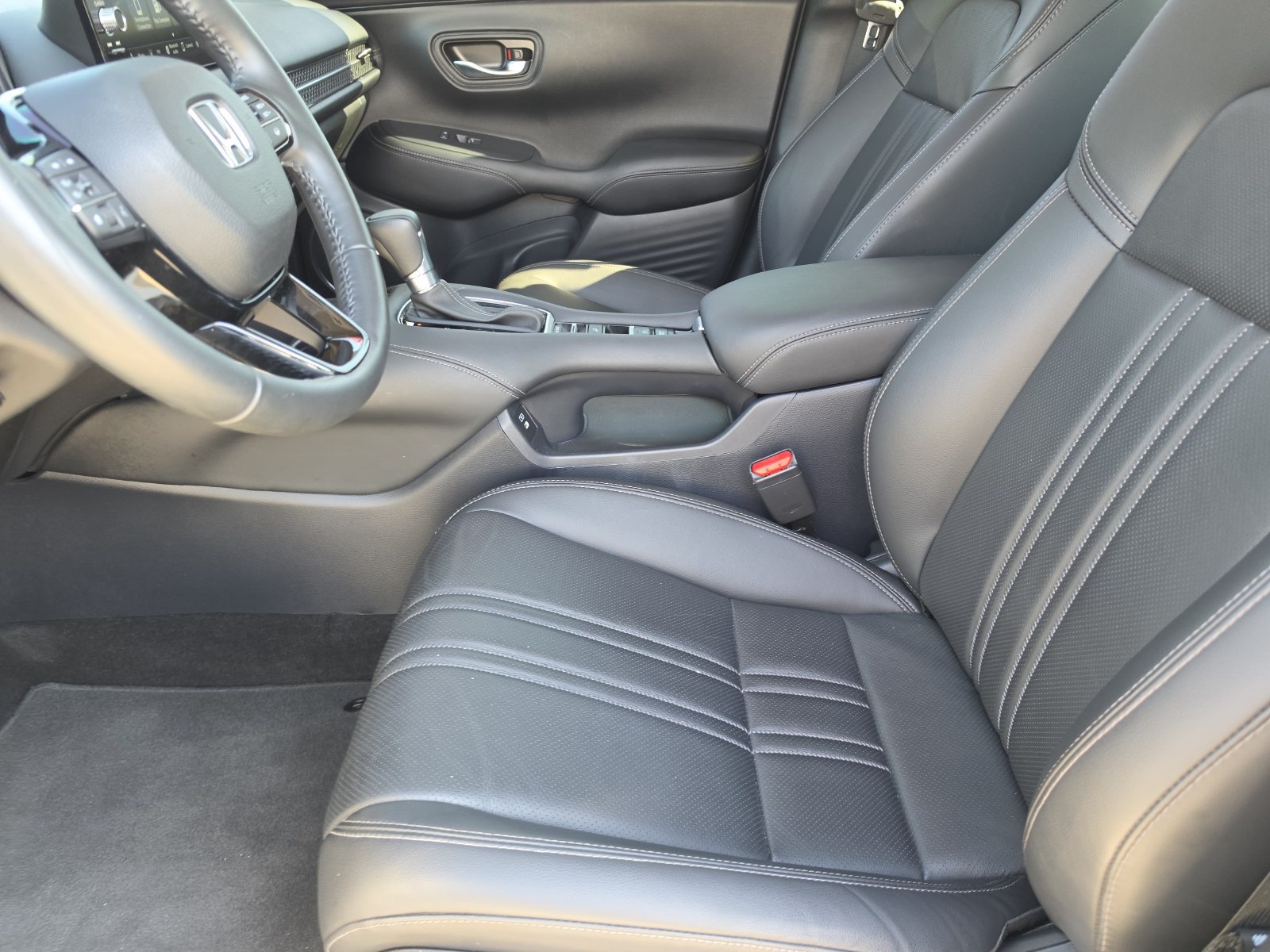 Used 2024 Honda HR-V EX-L image 11
