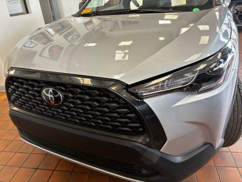 Used 2022 Toyota Corolla Cross L FWD image 9