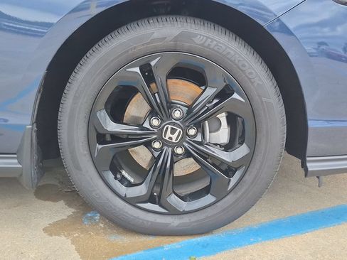 Certified 2025 Honda Accord SE image 34