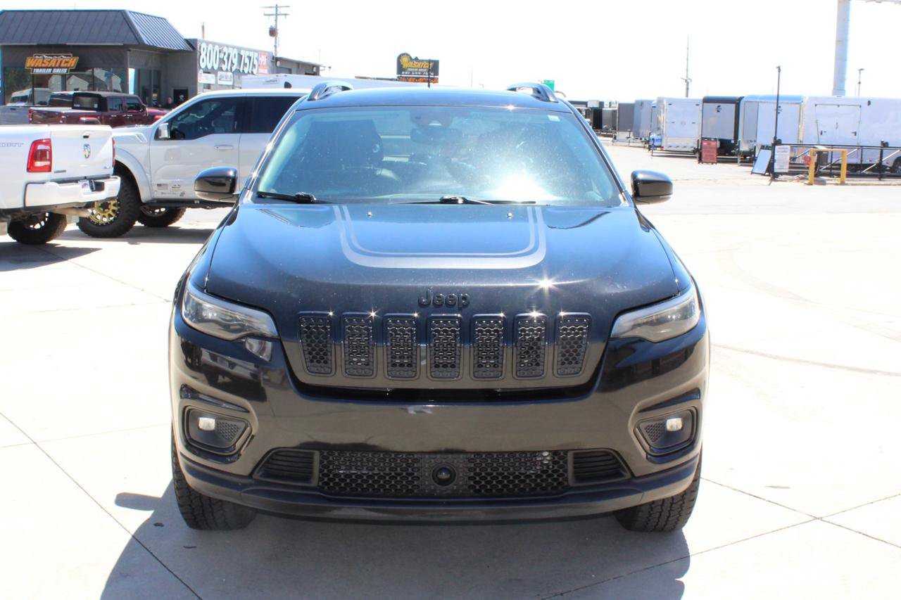 Used 2022 Jeep Cherokee Latitude w/ Sun & Sound Group AWD/4WD image 3