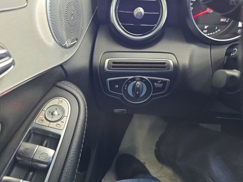 Used 2018 Mercedes-Benz C 300 4MATIC Sedan image 21