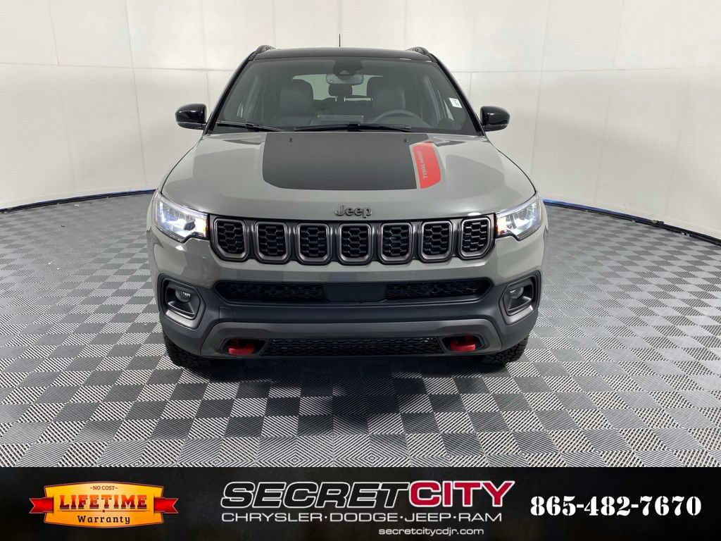 New 2026 Jeep Compass Trailhawk w/ Sun, Sound & Navigation Group AWD/4WD image 2
