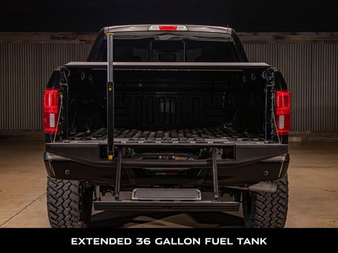 Used 2019 Ford F150 Platinum w/ Equipment Group 701A Luxury AWD/4WD image 9