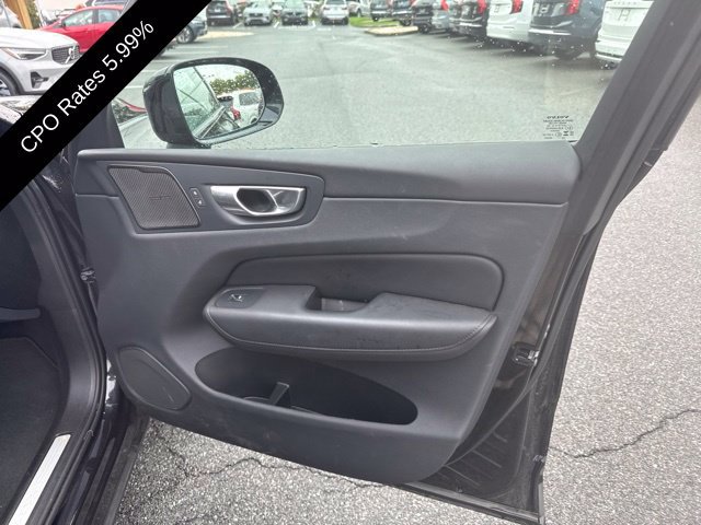 Certified 2024 Volvo XC60 B5 Plus w/ Climate Package AWD/4WD image 4