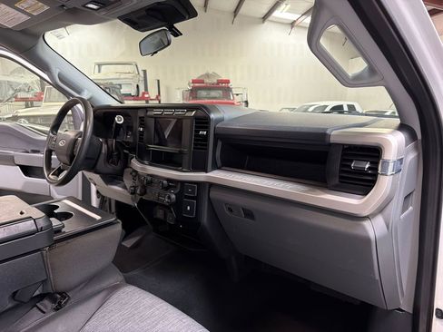 Used 2023 Ford F250 XL w/ STX Appearance Package AWD/4WD image 37