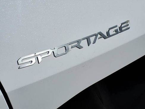 Used 2024 Kia Sportage SX image 32