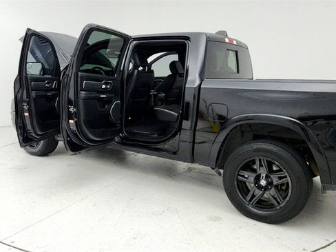 Used 2019 RAM 1500 Laramie image 11