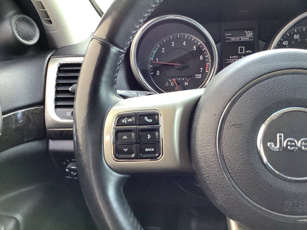 Used 2013 Jeep Grand Cherokee Laredo w/ Laredo E Group AWD/4WD image 10