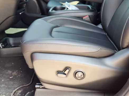 New 2026 Chrysler Pacifica Select image 20