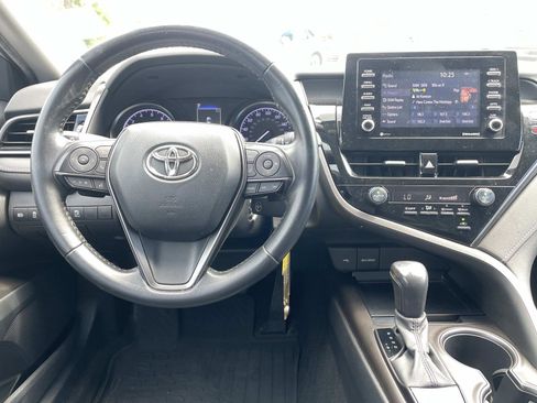 Used 2021 Toyota Camry SE FWD image 12