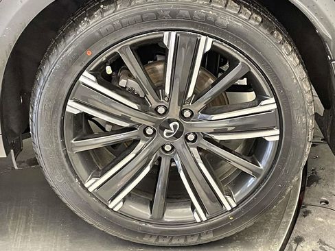 Used 2021 INFINITI QX50 Luxe w/ Appearance Package image 12