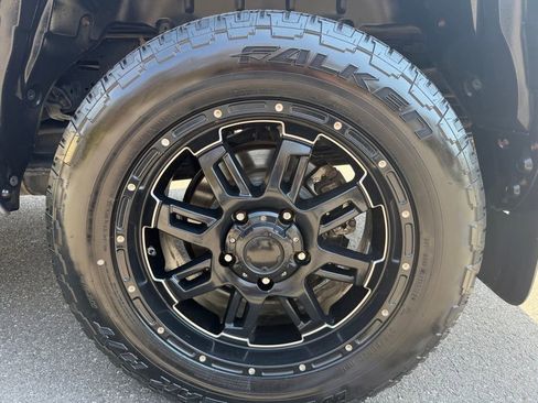 Used 2014 Toyota Tundra SR5 w/ SR5 Upgrade Package image 33